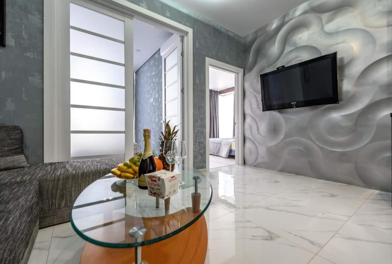 Бесті Апартаменти, 2 Спальні, Вид Моря 0523 Odessa Exteriör bild